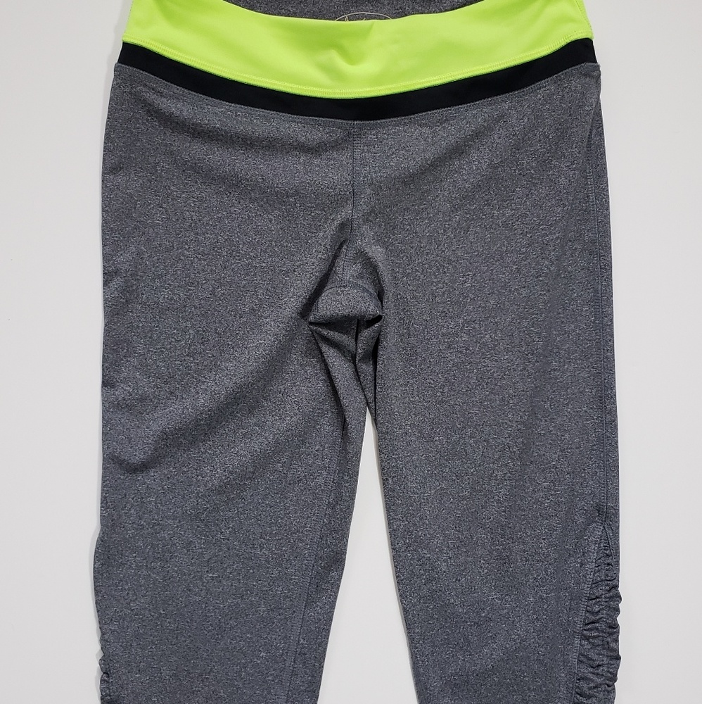90 Degree Capri Yoga Legging